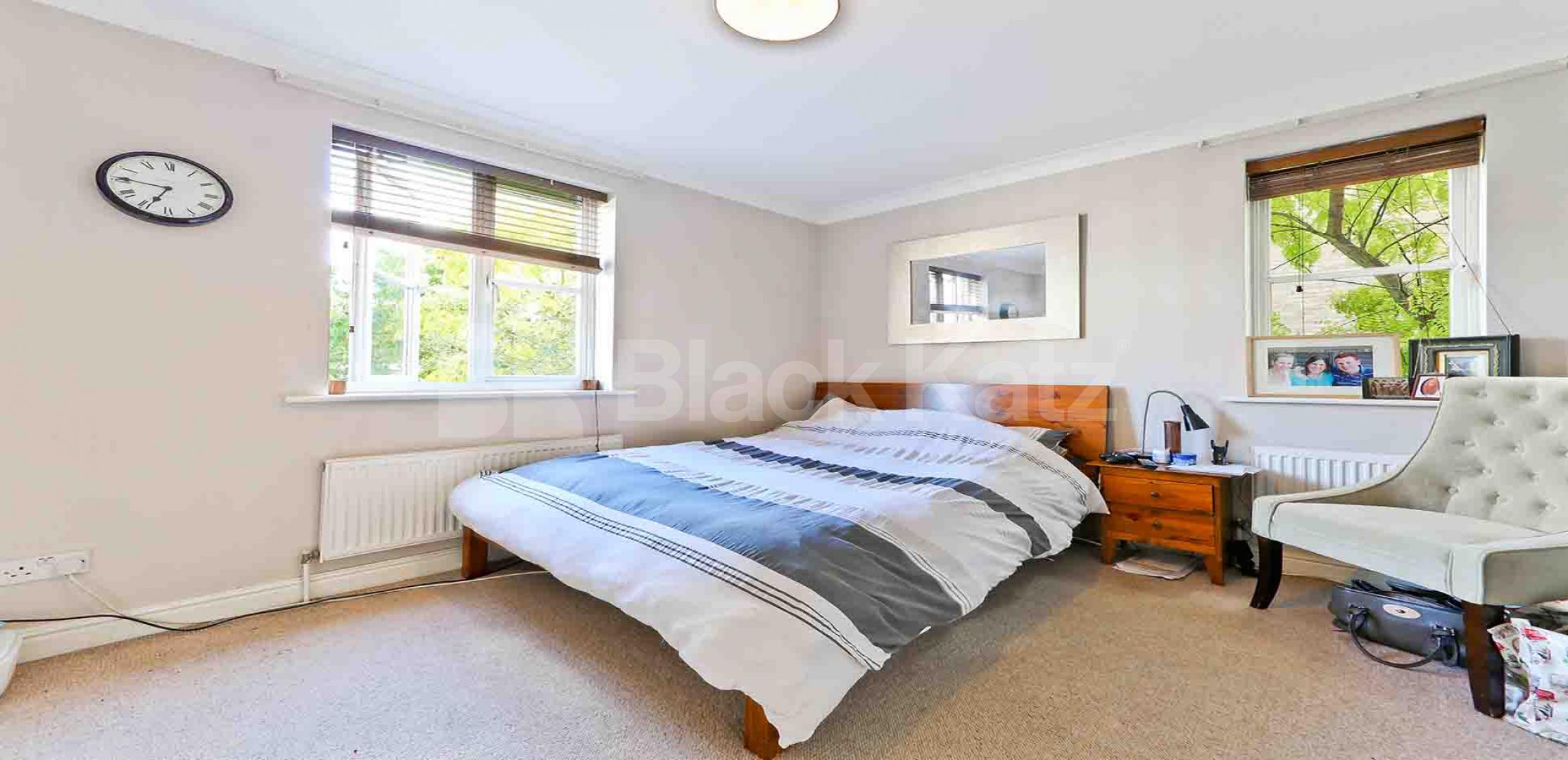 			NEW INSTRUCTION (Includes private parking)., 2 Bedroom, 1 bath, 1 reception Apartment			 Morden House, Bristowe Close, Brixton